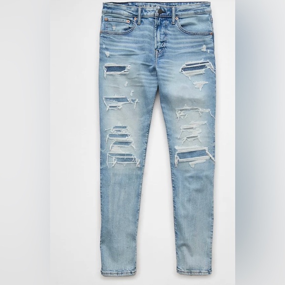 Light washed mens American eagle athletic fit patched jeans - Picture 2 of 3